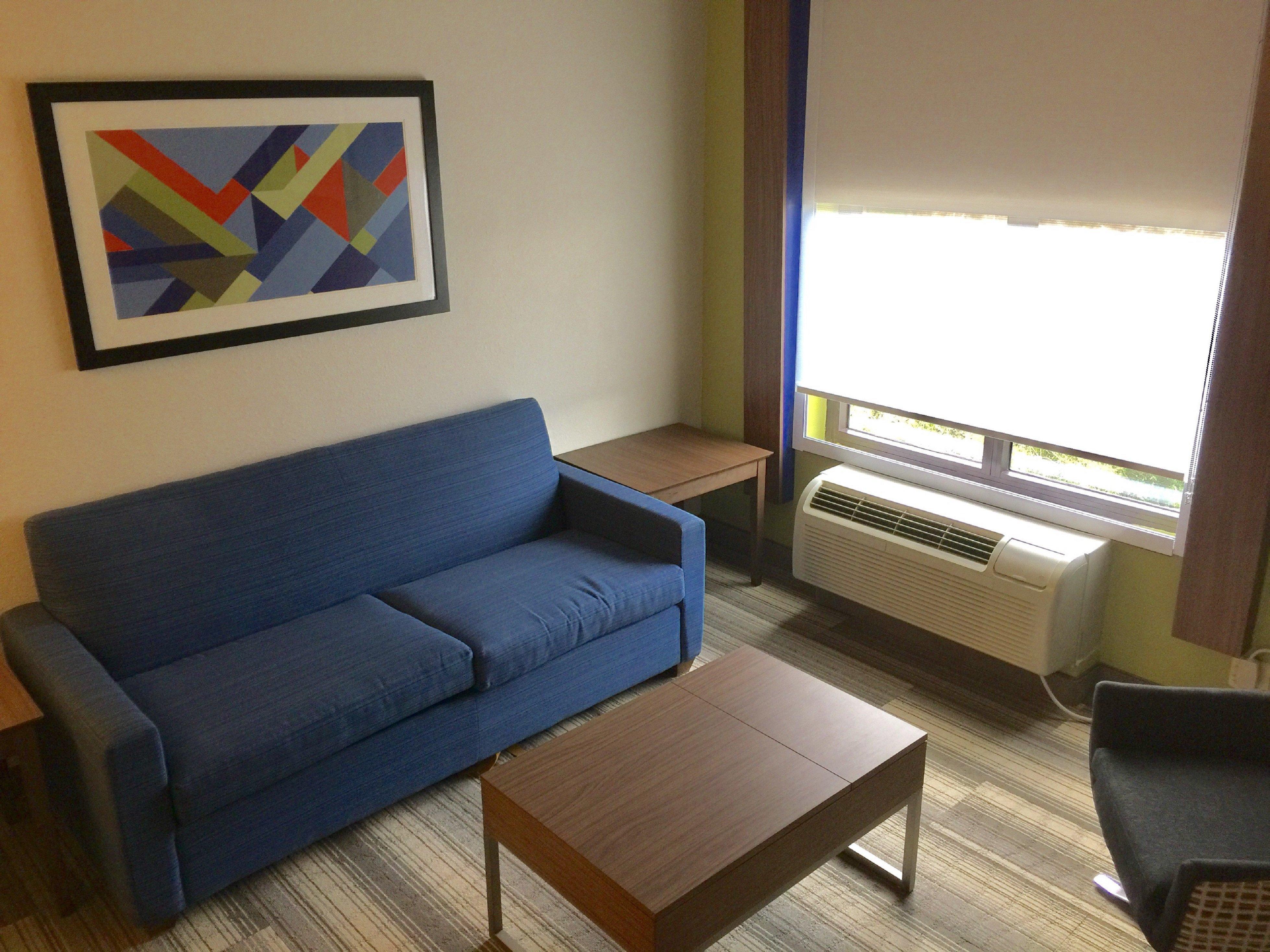 Holiday Inn Express & Suites Houston - Memorial Park Area By Ihg Exterior photo