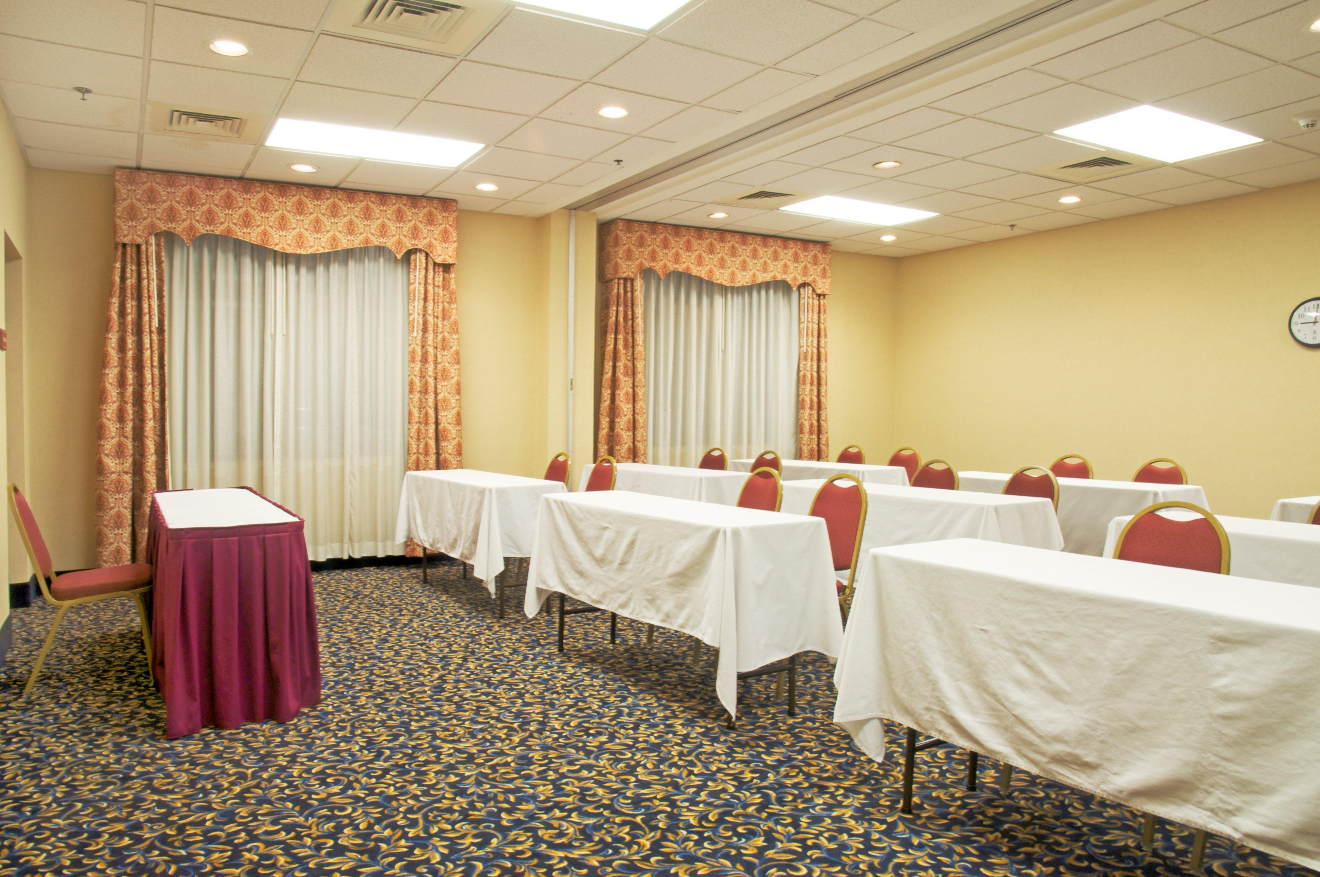 Holiday Inn Express & Suites Houston - Memorial Park Area By Ihg Exterior photo